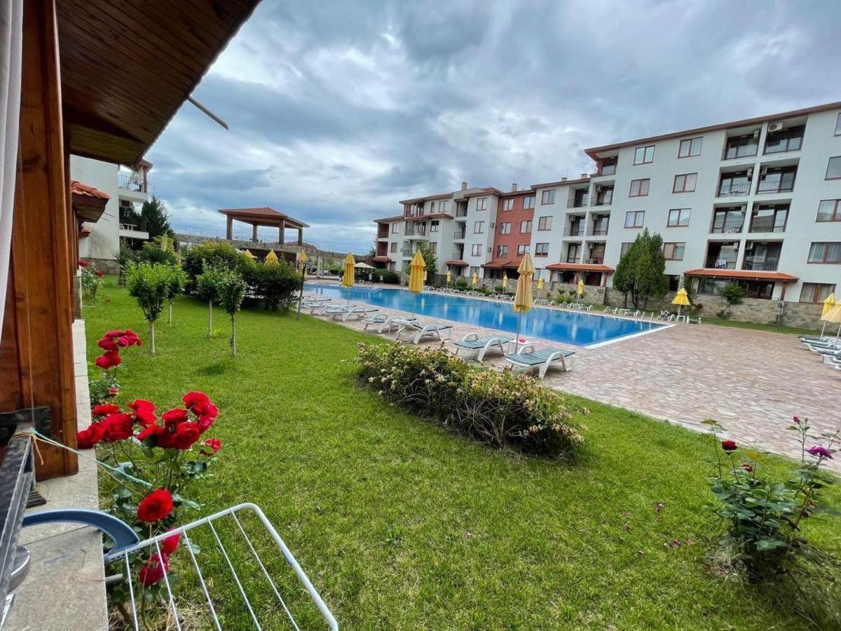 Private Apartments In Apolon Ravda Exterior foto